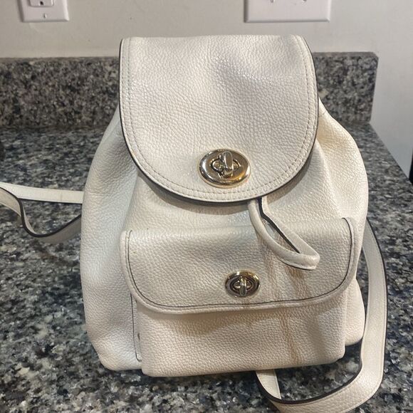 ⭐️Mini turnlock rucksack coach backpack purse - Picture 2 of 4